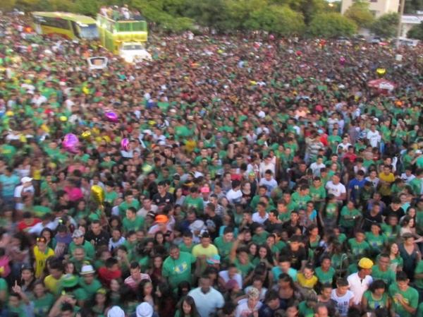 Segundo a Polícia Militar aproximadamente 200 mil pessoas participaram da marcha.(Imagem:Ellyo Teixeira/G1)