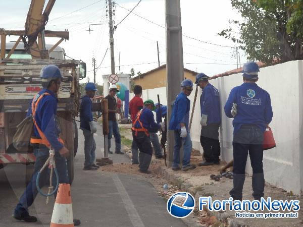 Eletrobras realiza substituição de cabos no bairro Caixa D?água.(Imagem:FlorianoNews)