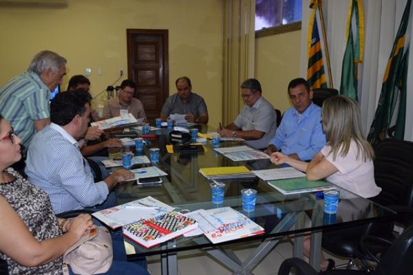 Prefeitura e Sebrae fecham parceria para Implementação da Lei Geral em Floriano.(Imagem:Waldemir Miranda)