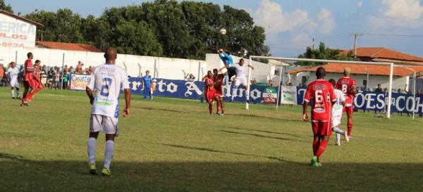 Parnahyba vence River-PI  e est&aacute; a um empate do bicampeonato.(Imagem:Josiel Martins)