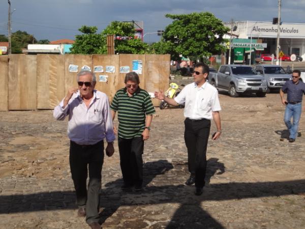 Prefeito e Secretário de Transportes visitam empreendimentos de Floriano.(Imagem:FlorianoNews)