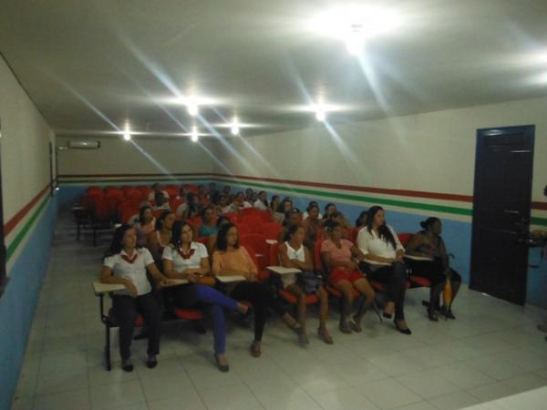 Reunião com pais articula reinício de programas da Assistência Social em Barão de Grajaú.(Imagem:FlorianoNews)