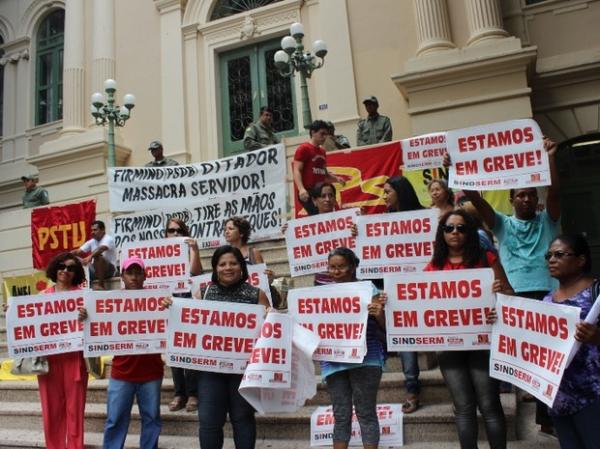 Servidores decidem manter a greve da categoria. (Imagem:Gil Oliveira/ G1)