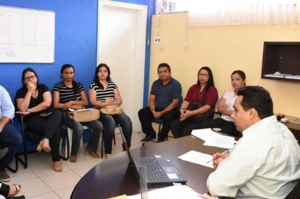 Prefeitura discute Plano de Cargos e Salários com servidores da Saúde de Floriano.(Imagem:SECOM)