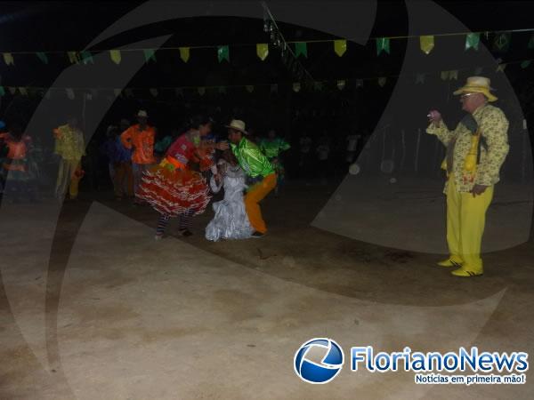 Festival de quadrilhas é realizado pelo Repórter Amarelinho na localidade Morrinhos.(Imagem:FlorianoNews)