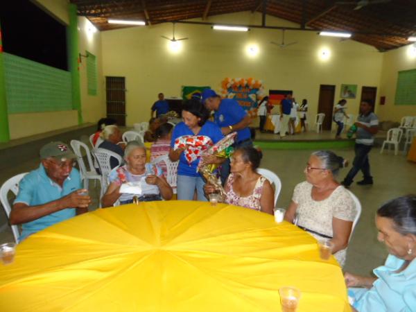 Idosos participam de Jantar organizado pela Fundação Pavel e Rotary Club.(Imagem:FlorianoNews)