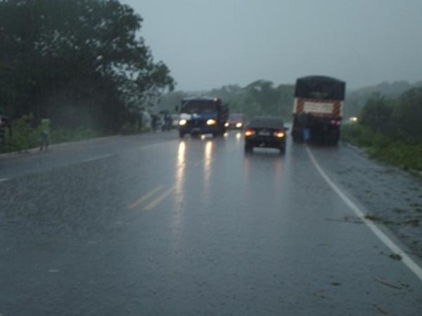 Colisão entre caminhão e carreta deixa uma vítima fatal na BR230 próximo a Nazaré do Piauí.(Imagem:Nazarénet)