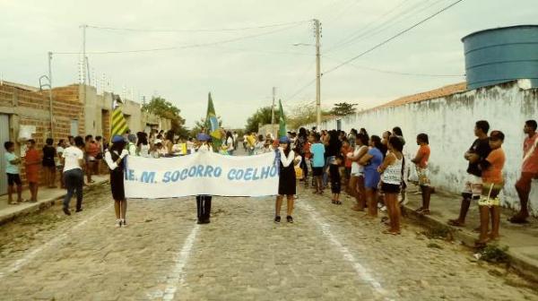 Escola Municipal Socorro Coelho realiza desfile cívico em alusão ao 7 de Setembro.(Imagem:FlorianoNews)