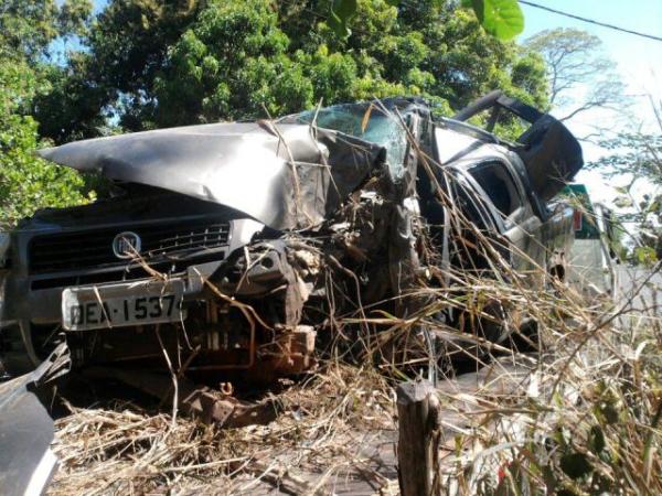 Freitense morre ao perder controle de carro em curva na zona rural de Teresina.(Imagem:Ozael Santos )