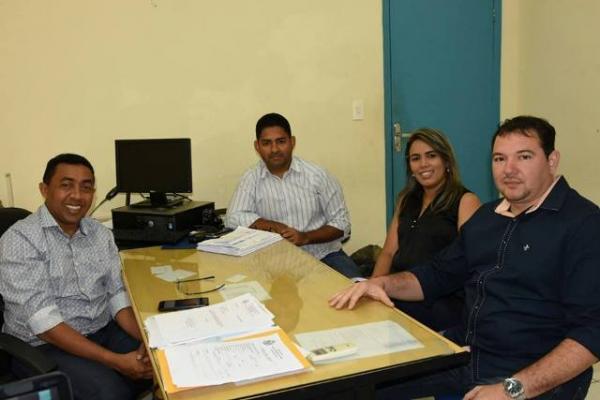 Distribuidoras terão até agosto para iniciar fornecimento de medicamentos em Floriano.(Imagem:SECOM)