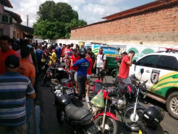 Suspeito de roubar bolsa pede para ser preso após tentativa de linchamento.(Imagem:Cidade Verde)