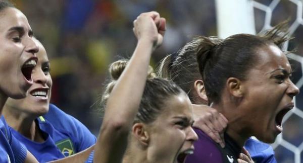 Brasil vence nos pênaltis e vai a semifinal no futebol feminino.(Imagem:Noticiasaominuto)