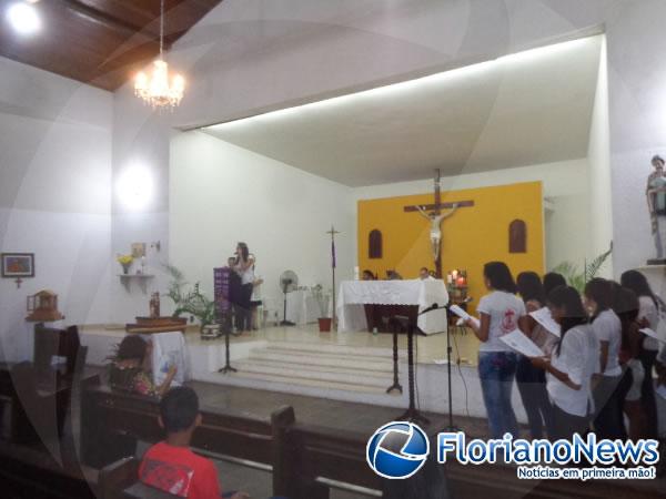Fiéis participaram de 'Missa do Galo' em Floriano e Barão de Grajaú.(Imagem:FlorianoNews)