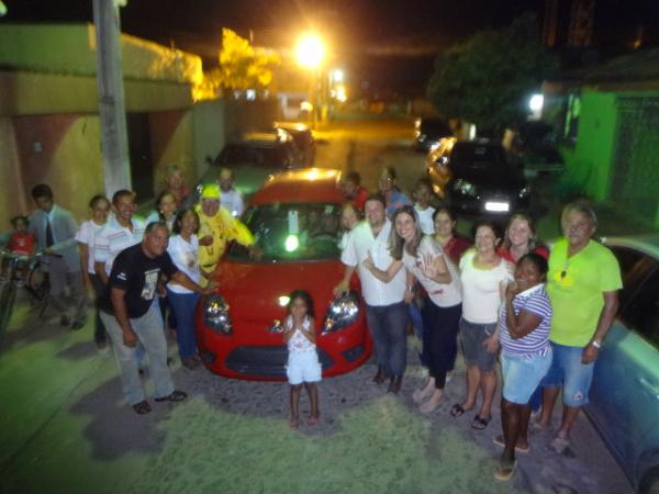 Realizada entrega de veículo ao ganhador da campanha do Mosteiro de Floriano.(Imagem:FlorianoNews)