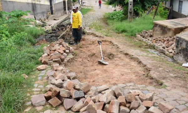 Infraestrutura intensifica serviços de recuperação em Floriano.(Imagem:Secom)