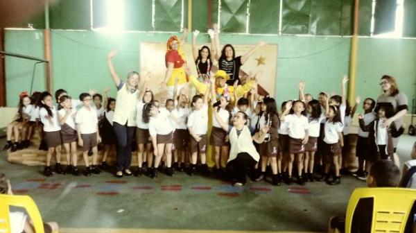 Educação infantil e 1° ano participam do primeiro dia de aula na Escola Pequeno Príncipe.(Imagem:FlorianoNews)