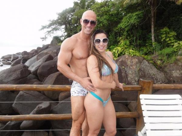 Ex-BBB Michelly Crisfepe e Carlos Tomaiolo.(Imagem:Reprodução/ Facebook)