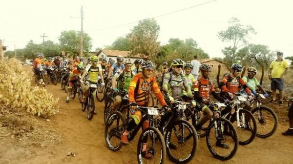 Ciclistas participam do campeonato Floriano Ride 2018. (Imagem:FlorianoNews)