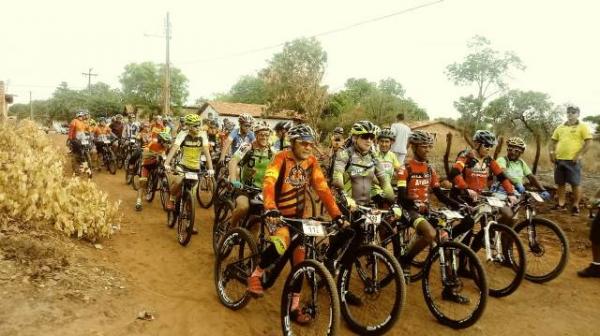  Ciclistas participam do campeonato Floriano Ride 2018. (Imagem:FlorianoNews)