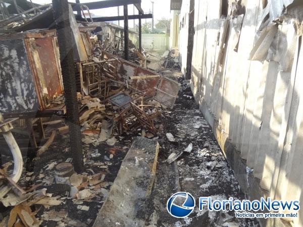 Incêndio atinge parte do Hospital Regional Tibério Nunes em Floriano.(Imagem:FlorianoNews)