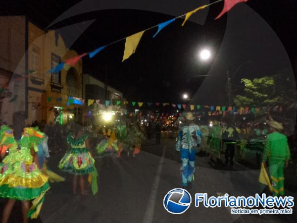 SESC realizou Mostra São João na Praça com Festival de Quadrilhas e bois em Floriano.(Imagem:FlorianoNews)