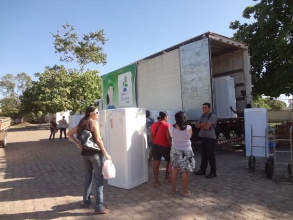 Projeto Agente Eletrobras realizou entrega de geladeiras em Floriano.(Imagem:FlorianoNews)