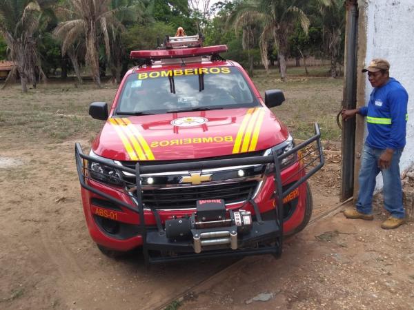 Bombeiros foram acionados para o resgate em Teresina.(Imagem:Glayson Costa/G1)