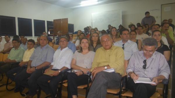 Prefeito Gilberto Júnior apresenta balanço dos 100 dias de governo.(Imagem:FlorianoNews)