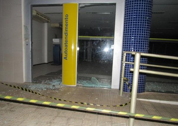 Criminosos assaltam dois bancos no Piauí e fogem com reféns.(Imagem:CidadeVerde.com)