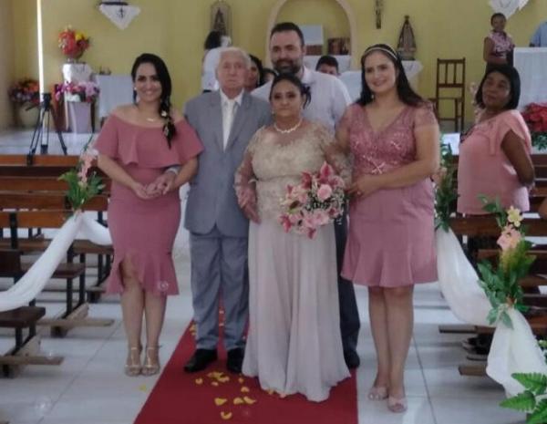 Aos 94 anos, homem realiza sonho da esposa de casar na igreja após quatro décadas juntos.(Imagem:Arquivo Pessoal)