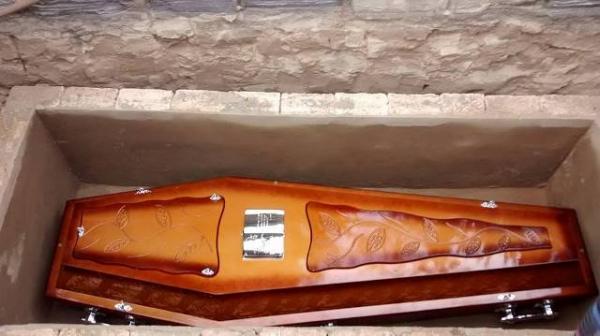Enterrado em Floriano corpo de Frei Vicente Cardone.(Imagem:Daniel Gutembergue)