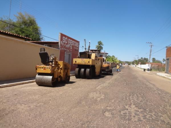 Prefeito baronense diz que máquinas usadas em obras sofreram sabotagens.(Imagem:FlorianoNews)