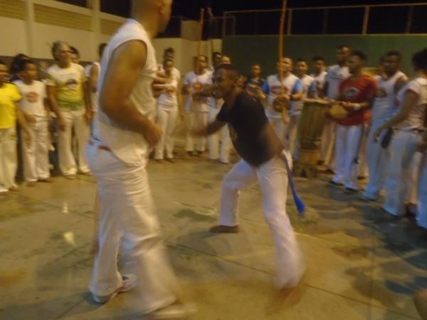 Aulão de capoeira em Floriano tem presença de mestres de toda região.(Imagem:FlorianoNews)