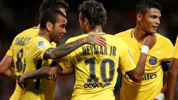 Dani Alves, T. Silva e Neymar são os mais convocados na atual seleção.(Imagem:REUTERS/Benoit Tessier)