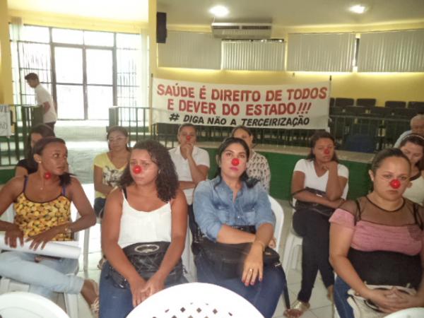 Servidores fazem protesto contra privatiza&ccedil;&atilde;o do Hospital Tib&eacute;rio Nunes.(Imagem:FlorianoNews)