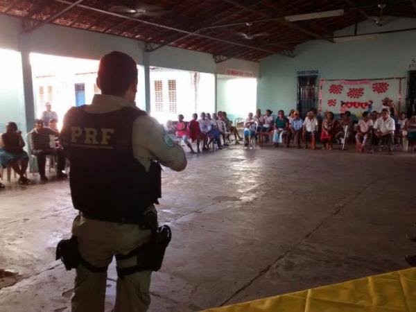 PRF realiza atividade educativa para idosos em Floriano(Imagem:PRF)