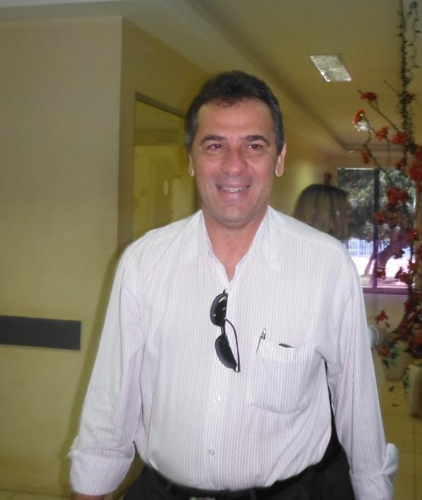 Prefeito de Floriano passa mal e &eacute; atendido no Hospital Tib&eacute;rio Nunes.(Imagem:FlorianoNews (arquivo))