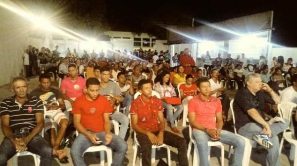 Wellington Dias participa do lançamento da campanha de Merlong Solano em Floriano.(Imagem:FlorianoNews)