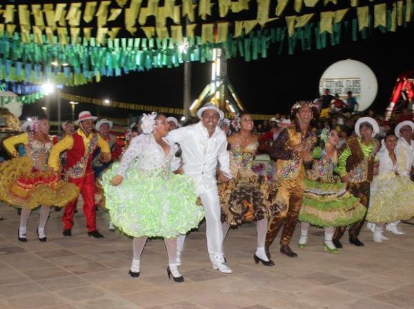 Luar do Sertão foi a primeira quadrilha a se apresentar no Festival Clube de Quadrilhas.(Imagem:Catarina Costa/G1)