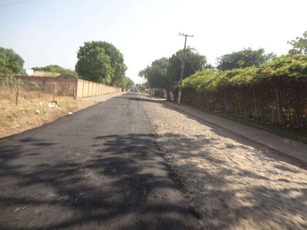 Obras de pavimentação na Av. Santos Dumont estão em andamento.(Imagem:FlorianoNews)