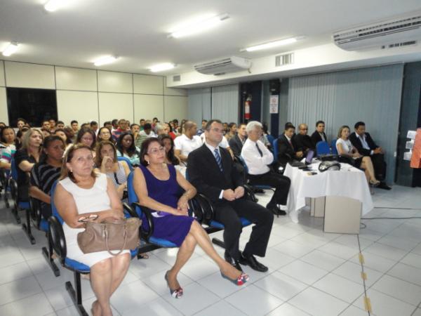 Participantes do evento(Imagem:Floriano News)