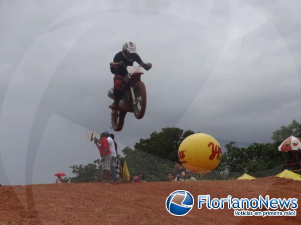 Emoção em duas rodas e muita adrenalina marcaram o I Motocross Arena Show de Floriano.(Imagem:FlorianoNews)