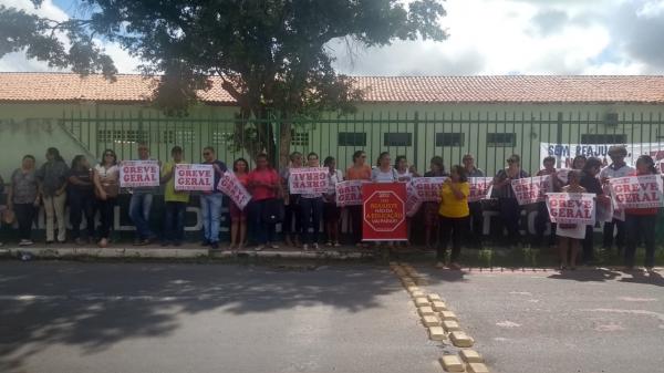 Professores da rede pública de Floriano aderem a greve geral(Imagem:FlorianoNews)