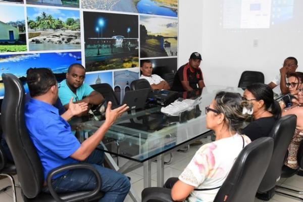 Reunião entre PMF e vendedores ambulantes discute construção de camelódromo em Floriano.(Imagem:SECOM)