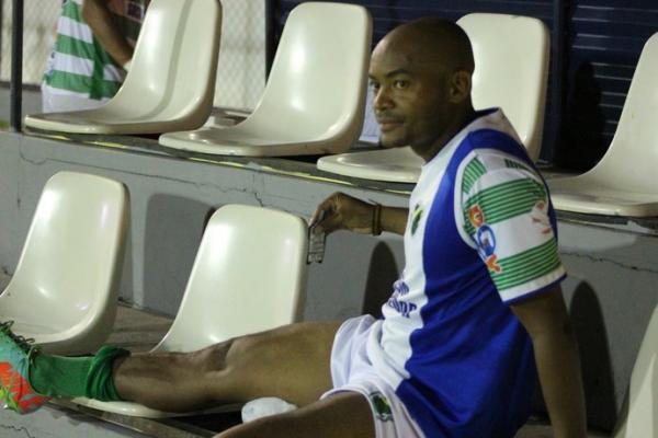 Marcos Pimentel opera clavícula e fica fora da Série D.(Imagem:Joana Darc Cardoso)