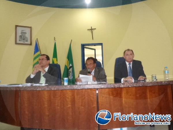 Vereador Carlos Antônio é eleito novo presidente. da Câmara de Floriano.(Imagem:FlorianoNews)