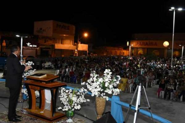 Dia da Bíblia é comemorado com show do cantor Mattos Nascimento.(Imagem:SECOM)