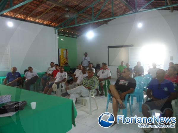 Presidente do PPL apresenta estatuto à Associação de Ex-Combatentes.(Imagem:FlorianoNews)