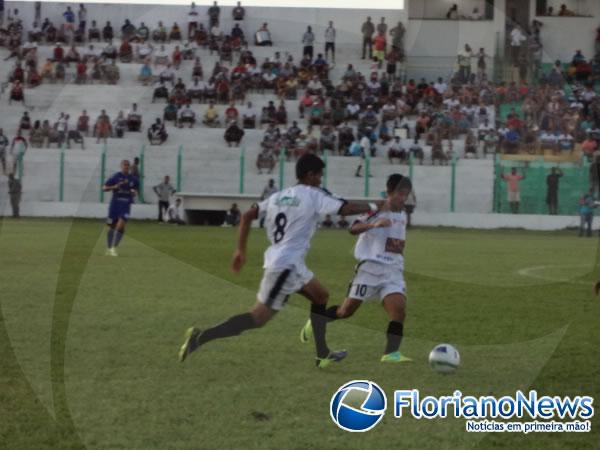 Cori-Sabbá derrota o Parnahyba e consegue segunda vitória no Campeonato Piauiense.(Imagem:FlorianoNews)