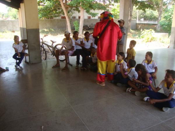 Uma visita ao alunos do colégio Odorico Castelo Branco(Imagem:redação)